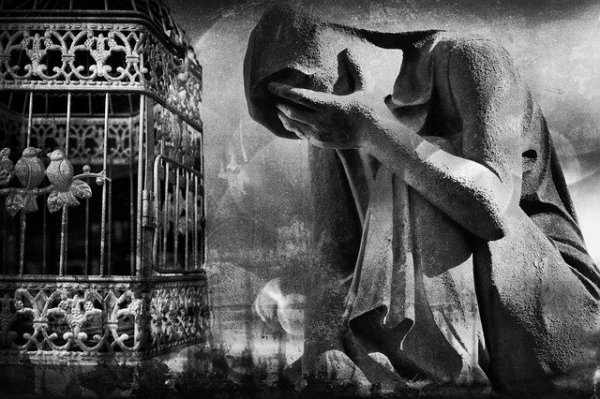 surreal-1760643_640